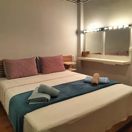 Apartment M2 Urban Escape 2 Bedroom Flat In